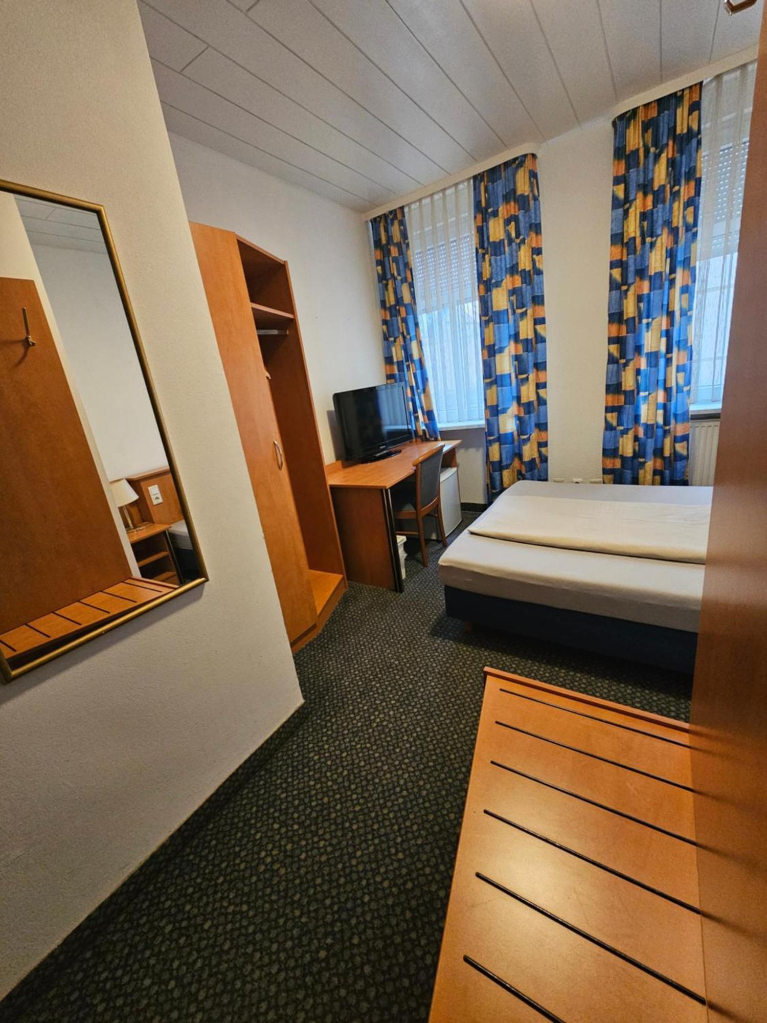 Hotel City Faber Worms Exteriör bild
