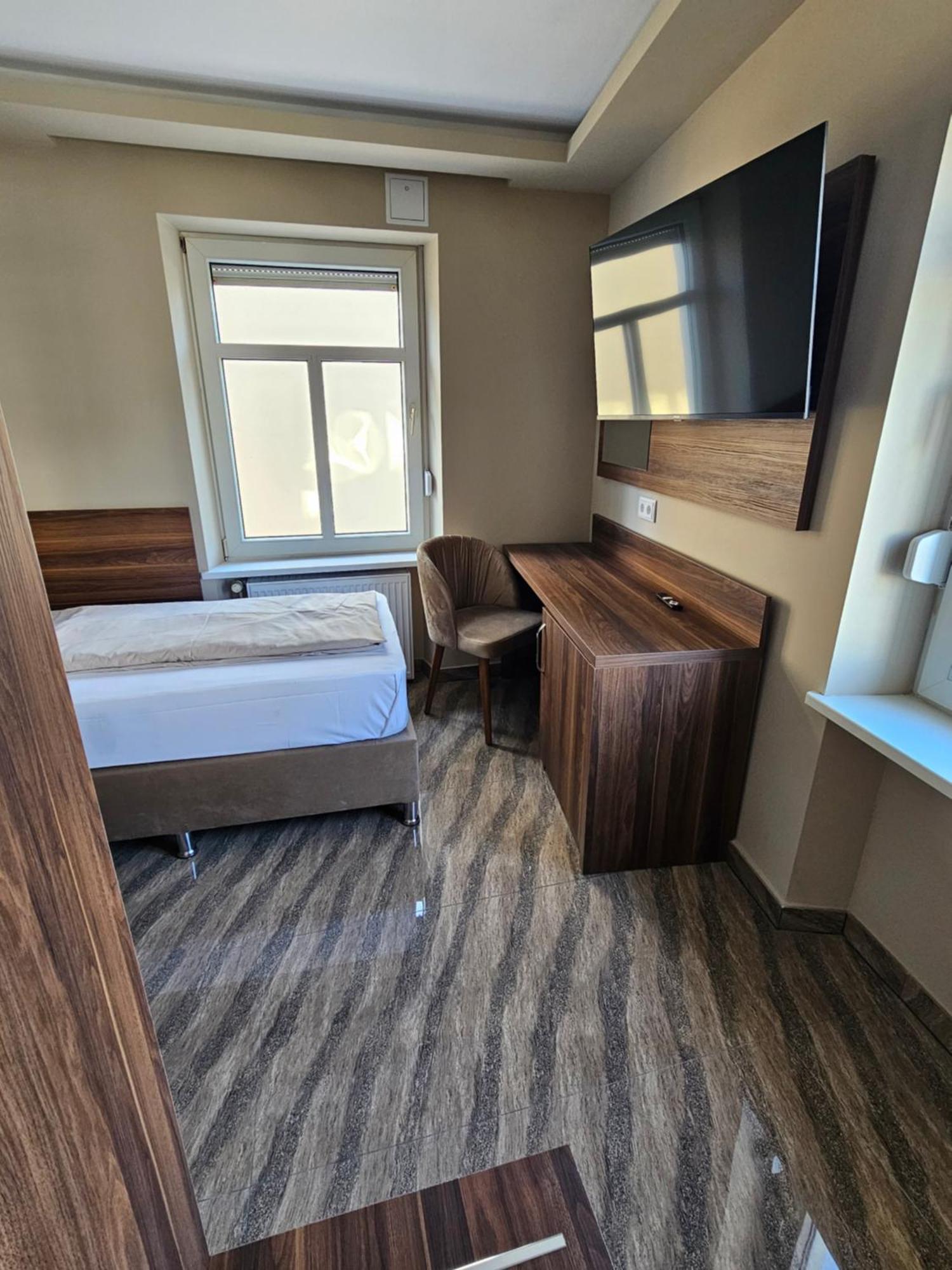 Hotel City Faber Worms Exteriör bild